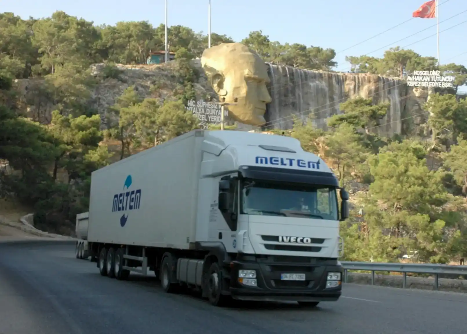 Innovative Services with a Refrigerated Vehicle Fleet Image